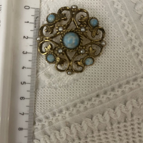 Vintage collectible pins set of 2 with antique style