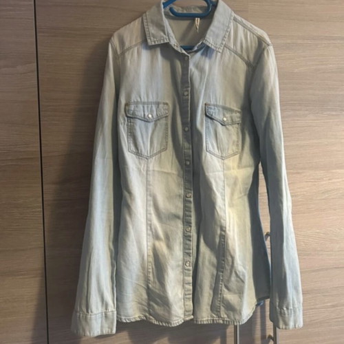 Stradivarius women's denim shirt like new, blue, size S