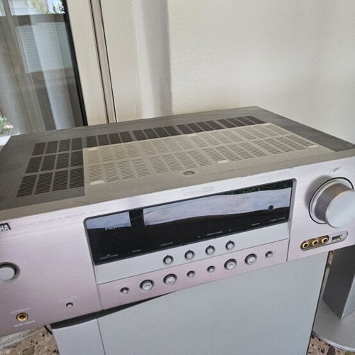Yamaha amplifier with Sony 5.1 speakers used for home cinema