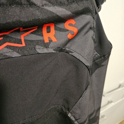 Alpinestars Enduro/MX Riding Apparel like new, pants size 32, jersey Large