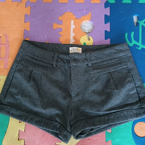 Bershka medium short pants grey like new