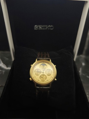 Seiko 7A48-702A Moonphase Quartz Chronograph vintage watch