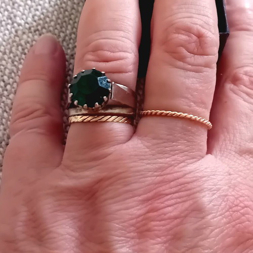 Vintage ring with large green stone adjustable size like new