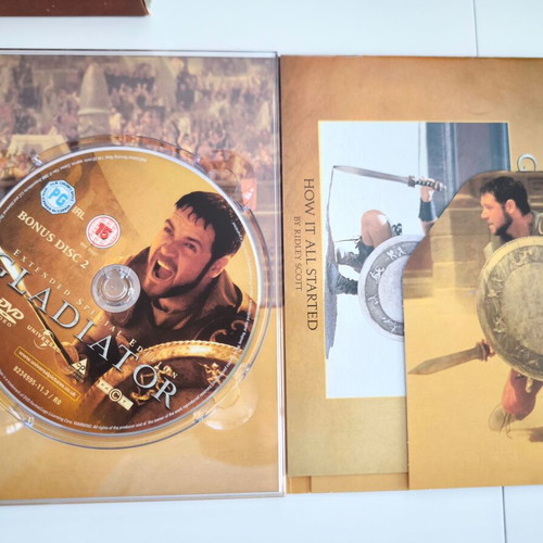 Gladiator 3-Disc Extended Special Edition DVD like new