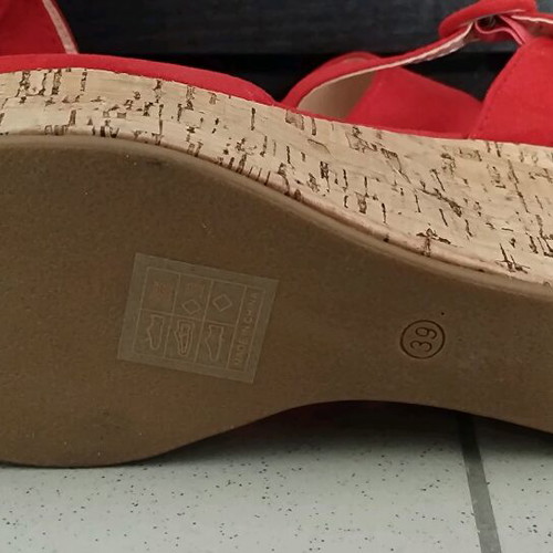 Vera Blum red platform shoes like new, size 39