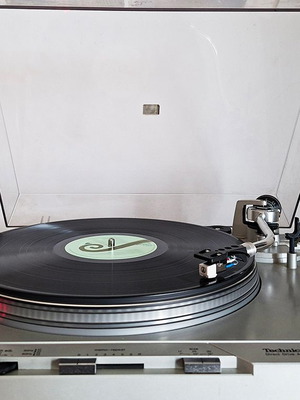 Technics SL-D3 Full Automatic Direct Drive Turntable Refurbished