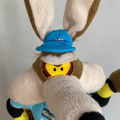 Wile E Coyote vintage plush toy 1990s used, racer outfit