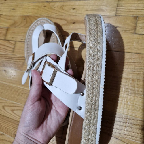 White slippers with straw combination and adjustable gold buckle, like new, size 37