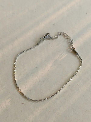 Stainless steel delicate bracelet chain