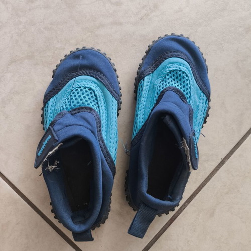 Children's Water Shoes like new, blue/turquoise, size approx. 28-29