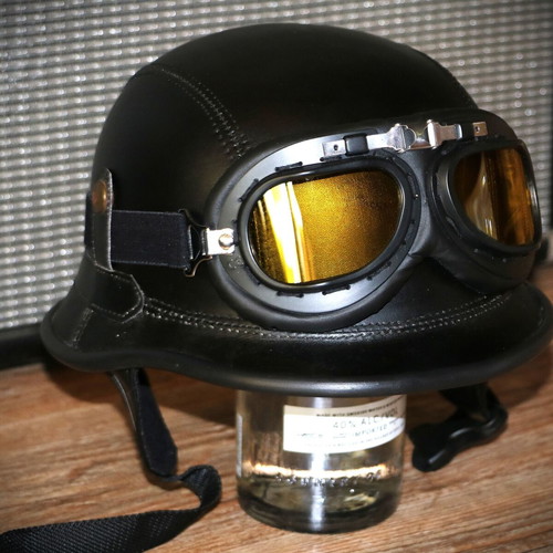 Motorcycle helmet replica 2WW with yellow goggles black size L