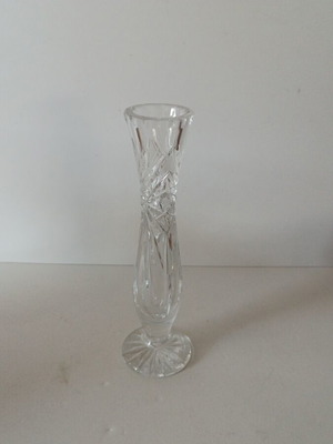 Vintage crystal bud vase with starburst carving