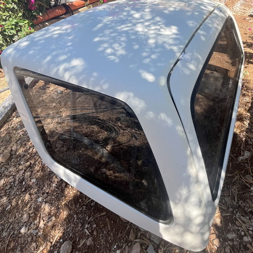 Suzuki Grand Vitara hardtop with sunroof