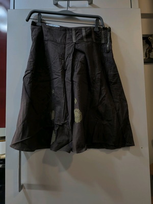 Attrattivo skirt like new, brown with light green shades below the knee