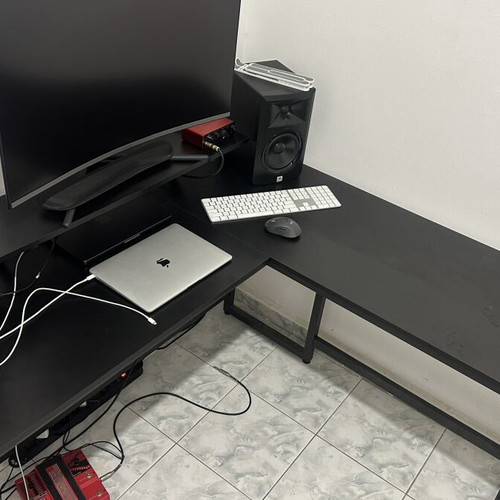 Vasagle Corner Desk like new, reversible, 130x140x50 cm