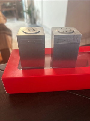 Miele collectible salt and pepper shakers and pepper mill set new