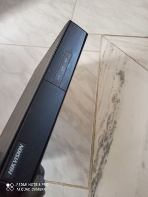 Καταγραφικό DVR Hikvision DS-7204 4 αναλογικές + 1 IP μεταχειρισμένο, χωρίς σκληρό δίσκο