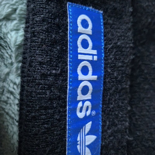 Adidas Originals hat like new, size L, black
