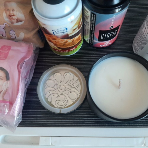 Set of 6 new room fragrances with scented candle and gift wipes