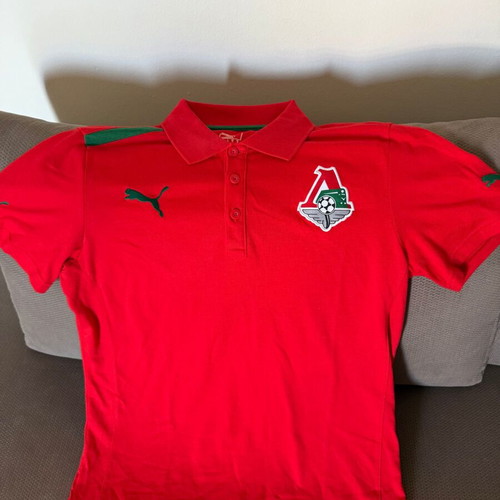 Original Lokomotiv Moscow F.C. T-shirt size Medium like new, Puma, red
