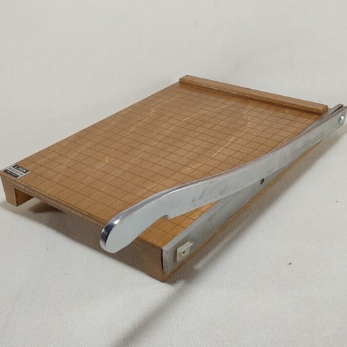 Vintage Lion Manual Paper Cutter like new, made in Japan
