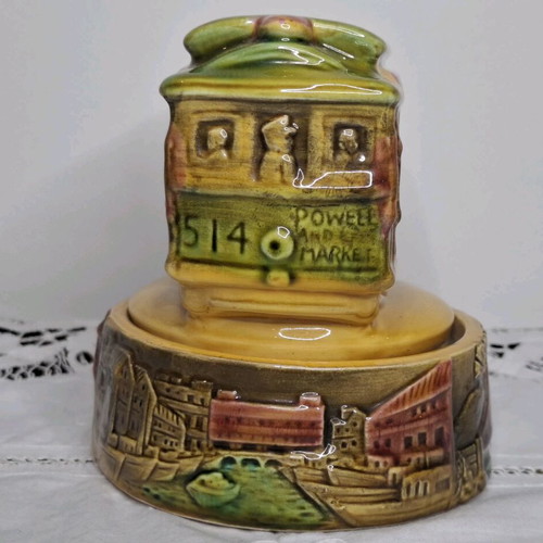 San Francisco Music Box like new souvenir
