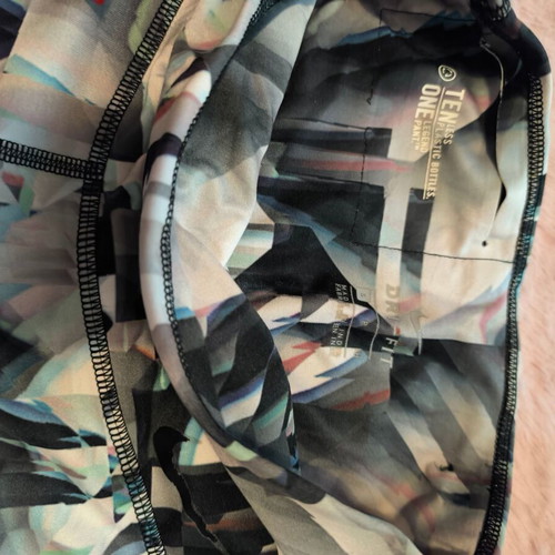 Nike dri fit leggings like new, size small, gray pink