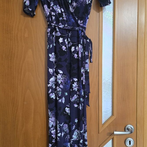 Jumpsuit with belt like new, size S