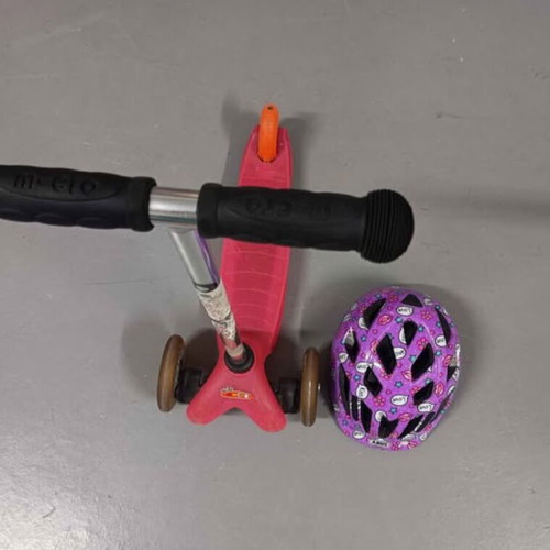 M-cro Mini Scooter and Abus Helmet like new for ages 2-5