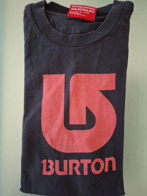 Burton t-shirt small size like new, black