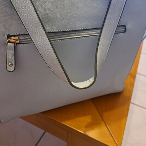 Paris Hilton shoulder bag ciel, used a few times