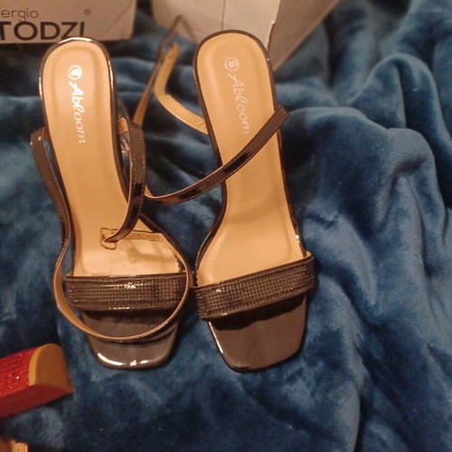 Tsoukalas Shoes pumps new, size 40, black