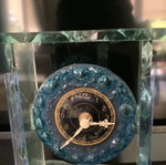 Crystal tabletop clock new, analog