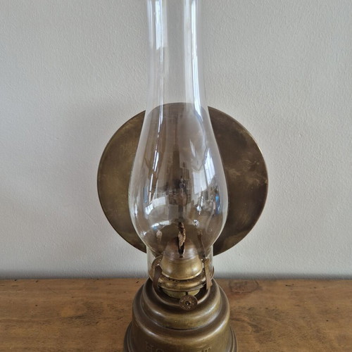 Hornet brass oil lamp with large reflector, antique English