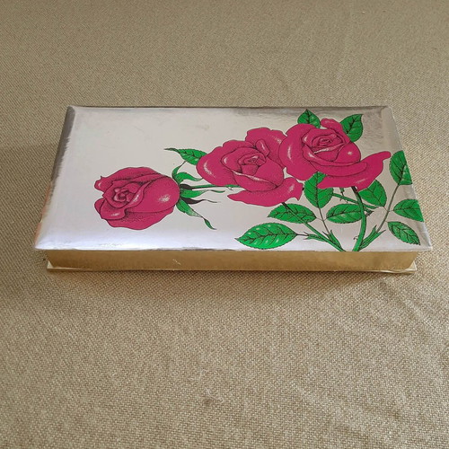 Cardboard pastry box used from the 70s