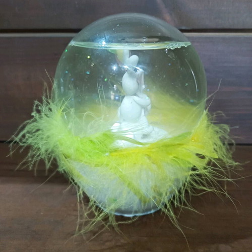 Easter snow globe and egg vintage set like new