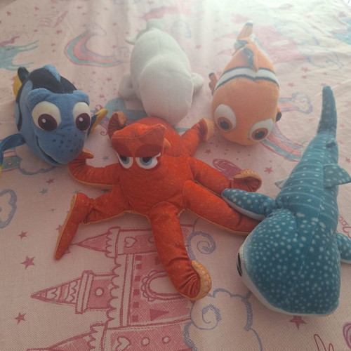 Mini Nemo-Dory plush collection used, Finding Dory characters