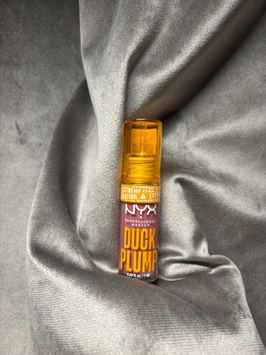 Nyx Duck Plump Lip Gloss Strike a Rose καινούργιο