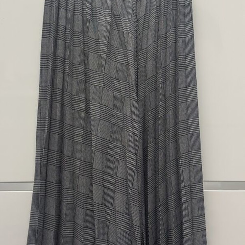 Stradivarius checked midi pleated skirt size S like new