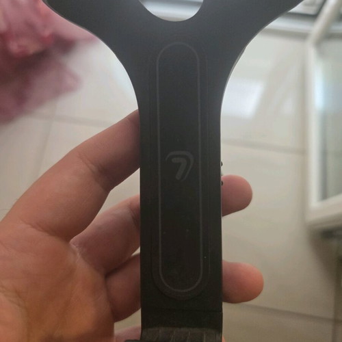 Universal phone holder with clip like new, ideal for delivery