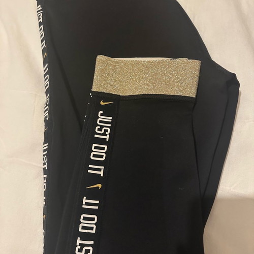 Nike women's 3/4 leggings used with gold details size S