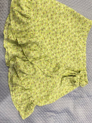 Floral skirt tied at sides new, size M, green and yellow