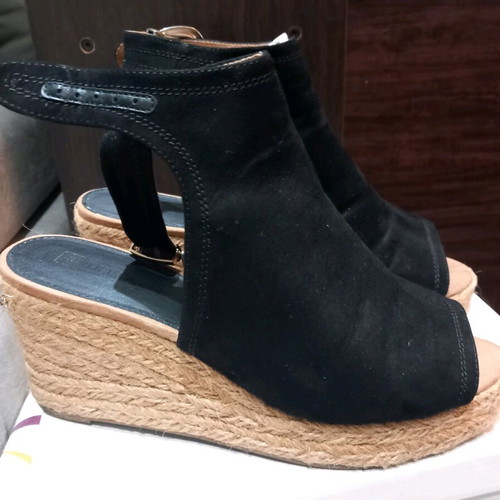 River Island Peep Toe black platform sandals used, size 41.5