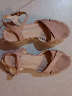 Seven sandals used, size 40, beige and pink