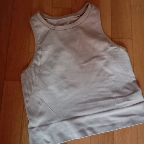 Beige gym top H&M like new