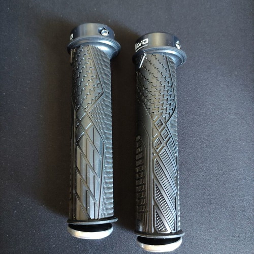 MTB Gustavo Bicycle Handlebar Grips new in packaging