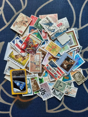 Small lot of 108 stamps from around the world