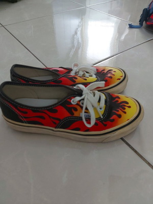Vans kids athletic shoes like new, size 37