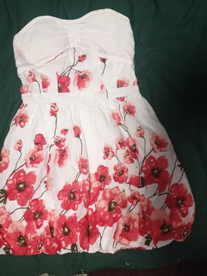 Yumi Floral Strapless Dress like new, size M