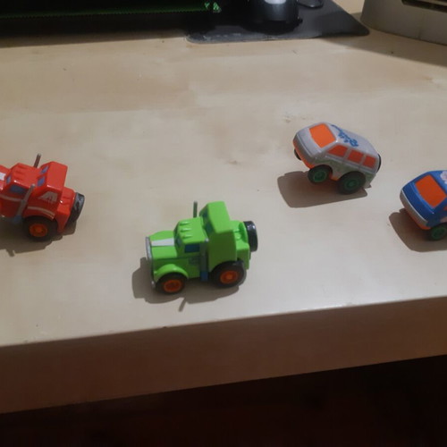 Maisto Slickers Pullback Car pack of 4, like new